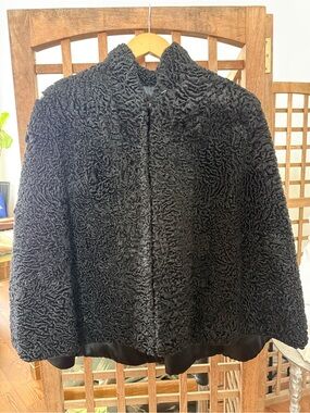 Vintage Women's Black Shearling cape